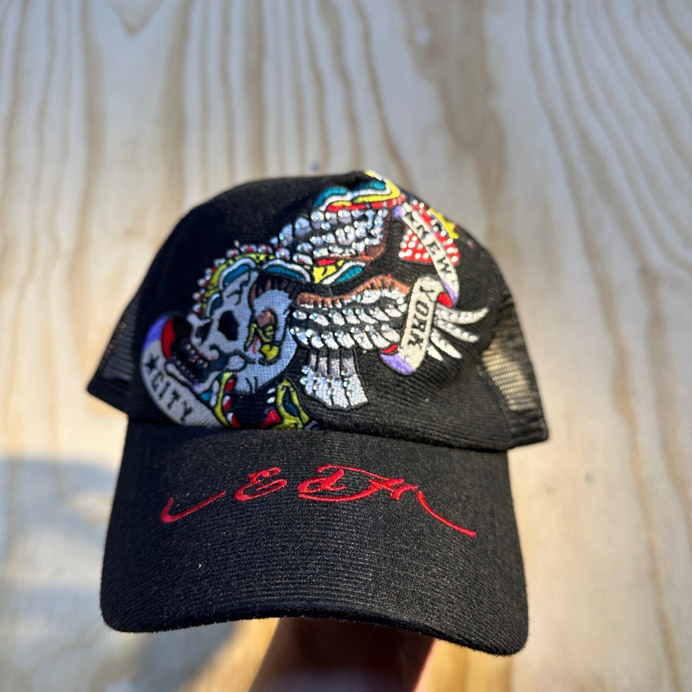 Ed Hardy Mens Black New York City Skull Eagle Rhinestone Trucker Hat OS